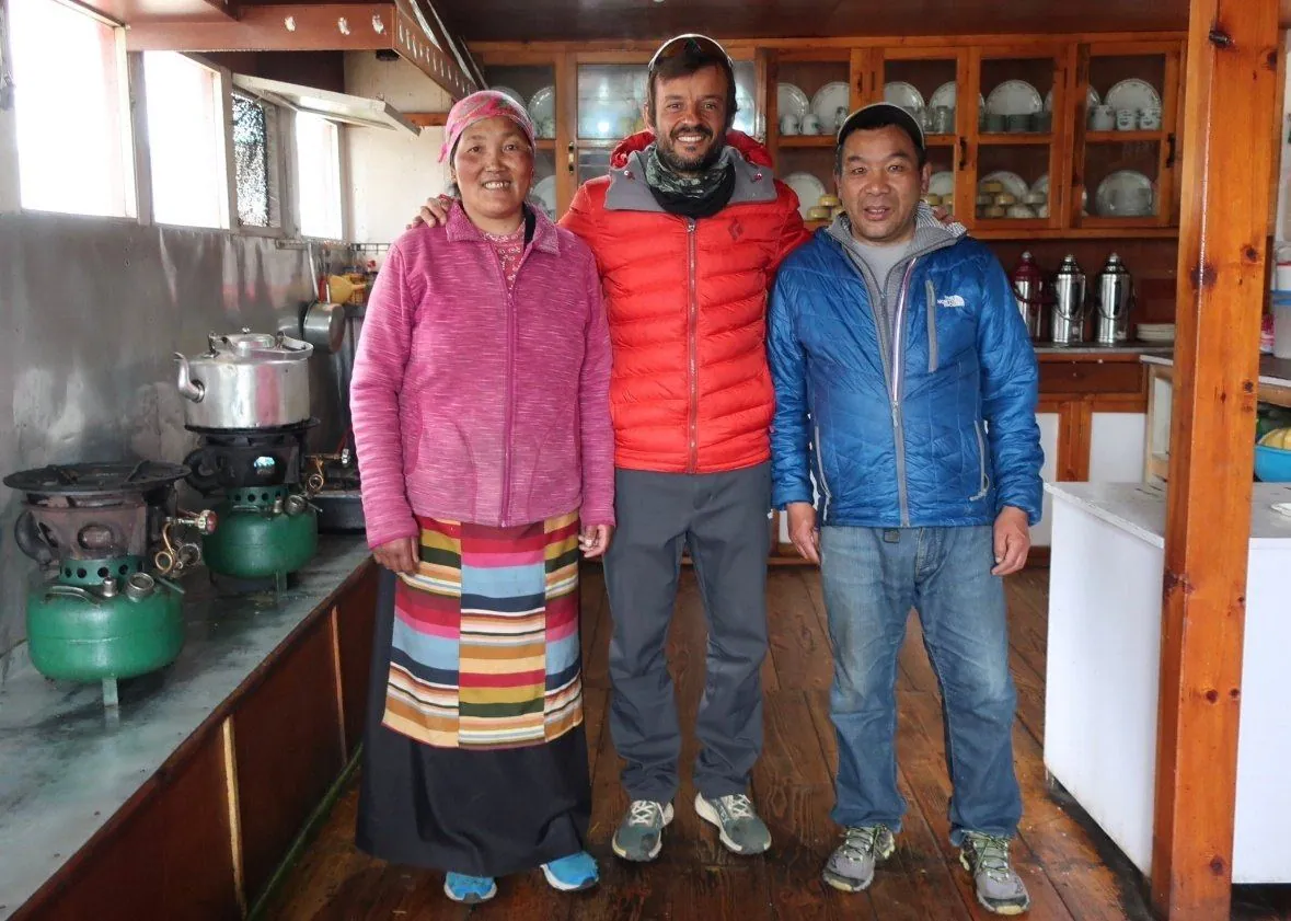 Ao longo do trekking até ao Everest Base Camp, a expedição INFINITY irá ficar hospedada em albergues geridos por família
